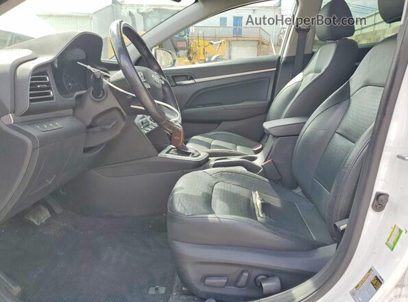 5NPD84LF0LH554101 2020 HYUNDAI ELANTRA Белый Вид салона спереди