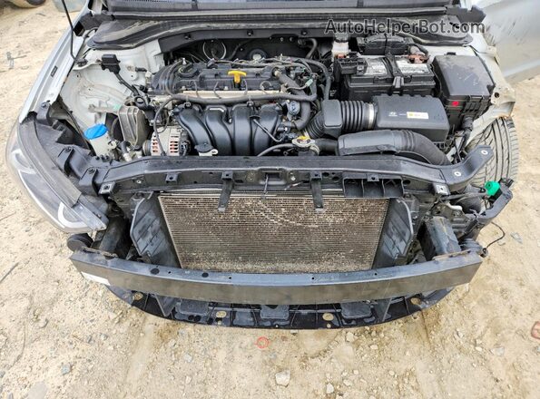 5NPD84LF1HH012612 2017 HYUNDAI ELANTRA Серебряный Вид задней части салона