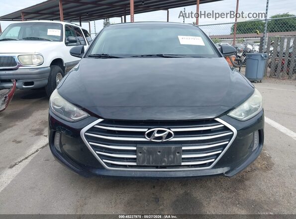 5NPD84LF1HH159870 2017 HYUNDAI ELANTRA Черный Вид щитка приборов