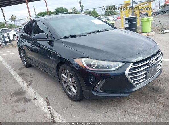 5NPD84LF1HH159870 2017 HYUNDAI ELANTRA Черный Передняя правая четверть