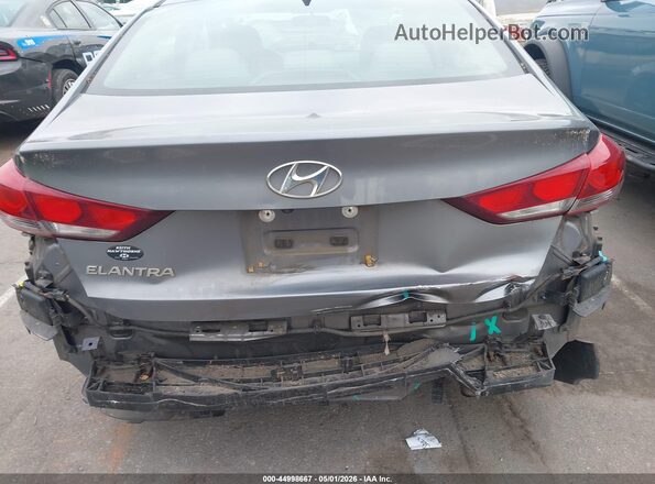 5NPD84LF1JH361842 2018 HYUNDAI ELANTRA Серый Вид спереди