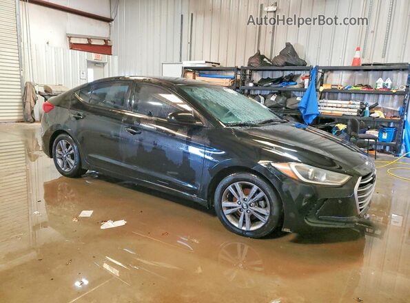 5NPD84LF1JH377832 2018 HYUNDAI ELANTRA Черный Передняя правая четверть