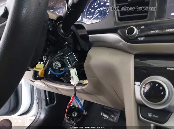 5NPD84LF1KH423614 2019 HYUNDAI ELANTRA Белый 