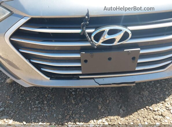 5NPD84LF2HH156878 2017 HYUNDAI ELANTRA Серебряный Вид спереди