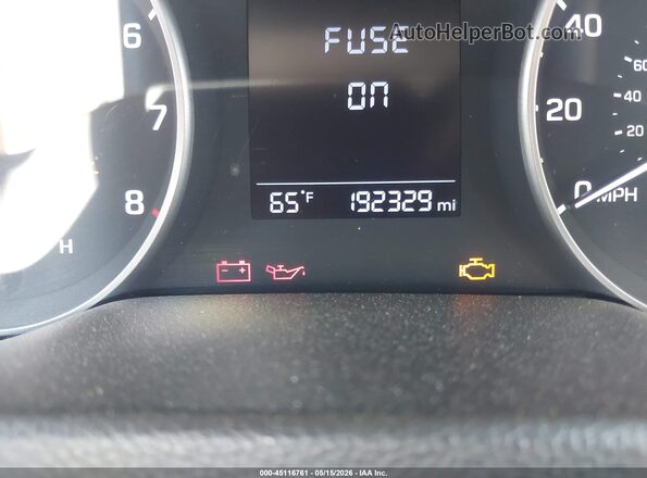 5NPD84LF2HH156878 2017 HYUNDAI ELANTRA Серебряный 