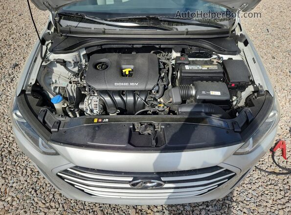 5NPD84LF3HH098957 2017 HYUNDAI ELANTRA Серебряный Вид задней части салона