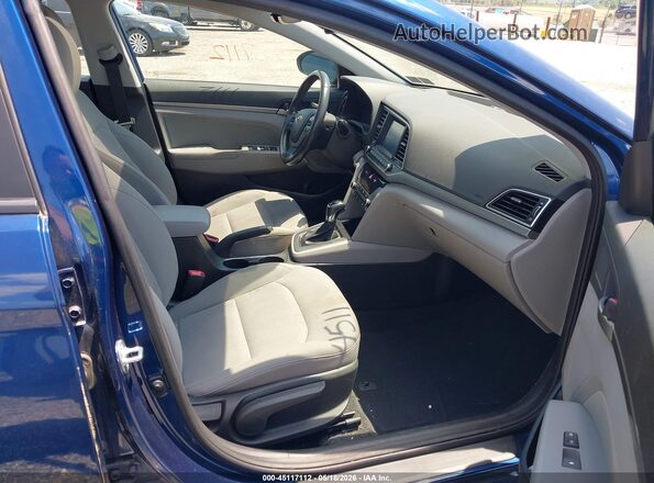 5NPD84LF3JH373846 2018 HYUNDAI ELANTRA Blue Вид салону спереду