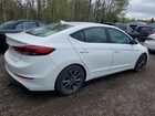 2018 Hyundai Elantra Value Edition Белый vin: 5NPD84LF4JH335915