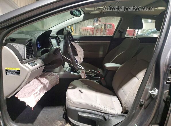 5NPD84LF4JH371507 2018 HYUNDAI ELANTRA Серый Вид салона спереди
