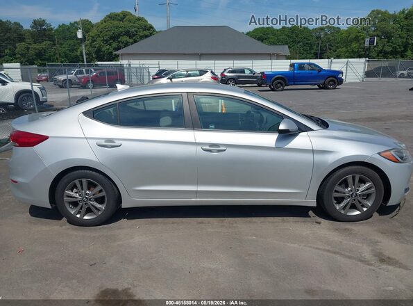 5NPD84LF4JH389263 2018 HYUNDAI ELANTRA Серебряный Вид задней части салона