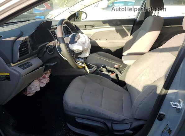 5NPD84LF4KH415491 2019 HYUNDAI ELANTRA Серебряный Вид салона спереди