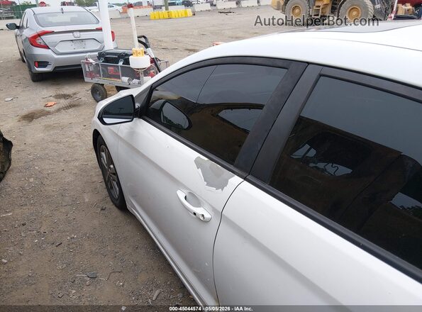 5NPD84LF6HH201305 2017 HYUNDAI ELANTRA White 