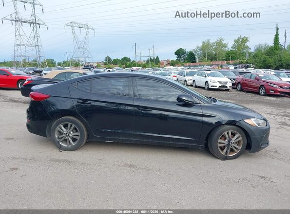 5NPD84LF6HH206732 2017 HYUNDAI ELANTRA Black ხელსაწყოთა პანელის ხედი