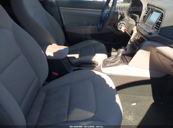 5NPD84LF6JH288192 2018 HYUNDAI ELANTRA Blue Front interior view