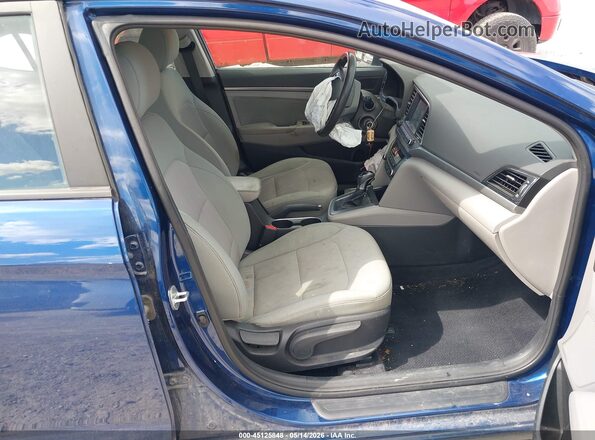 5NPD84LF7HH076881 2017 HYUNDAI ELANTRA Синий Вид салона спереди
