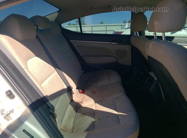 5NPD84LF7HH172607 2017 HYUNDAI ELANTRA Gold Vista de los asientos traseros