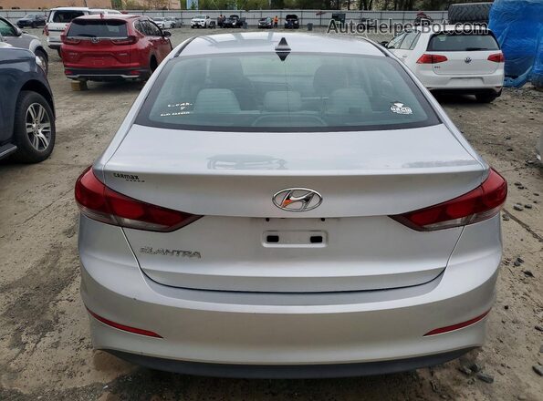 5NPD84LF7JH239406 2018 HYUNDAI ELANTRA Серебряный Вид сзади