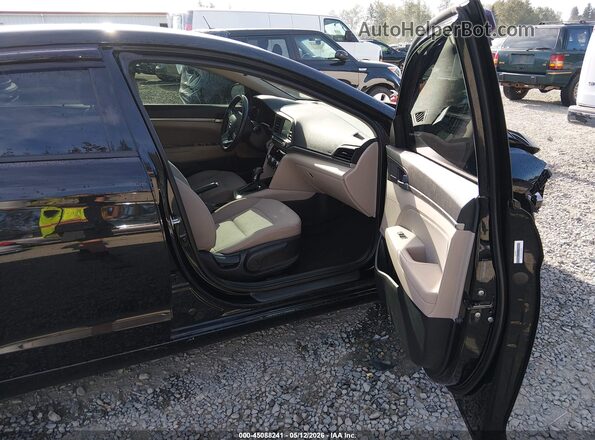 5NPD84LF7LH623463 2020 HYUNDAI ELANTRA Черный Вид салона спереди