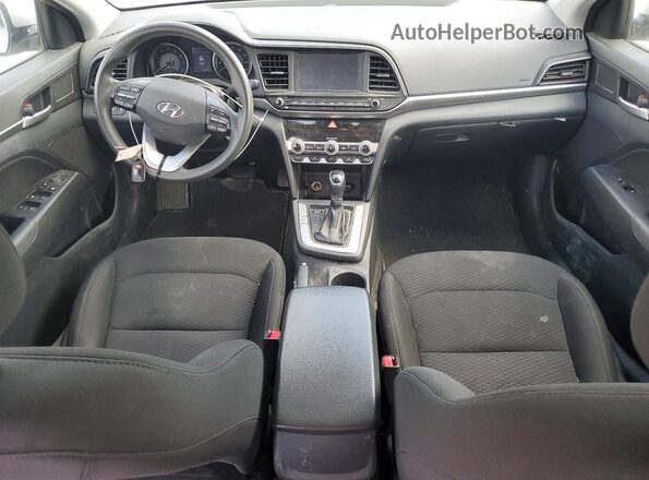 5NPD84LF8LH521797 2020 HYUNDAI ELANTRA Серебряный Вид панели приборов