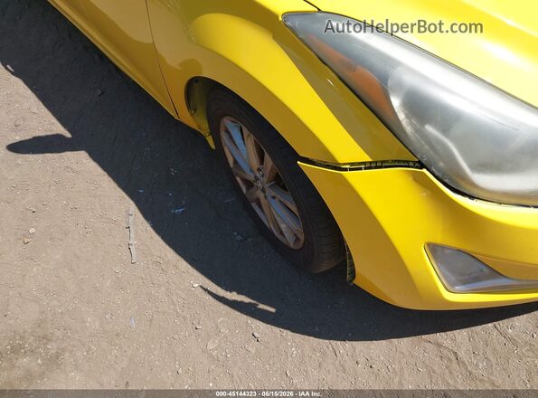 5NPDH4AE0GH682435 2016 HYUNDAI ELANTRA Желтый Вид спереди