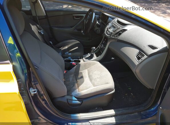 5NPDH4AE0GH682435 2016 HYUNDAI ELANTRA Желтый Вид салона спереди