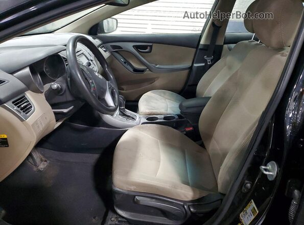 5NPDH4AE7GH690547 2016 HYUNDAI ELANTRA Черный Вид салона спереди