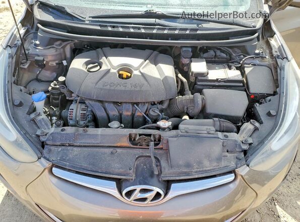 5NPDH4AE8GH654026 2016 HYUNDAI ELANTRA Brown Vista interior trasera