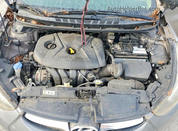 5NPDH4AE9GH727419 2016 HYUNDAI ELANTRA Gold Rear interior view