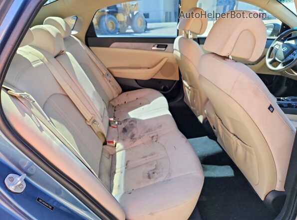 5NPE24AF0HH477990 2017 HYUNDAI SONATA Charcoal Vista de los asientos traseros