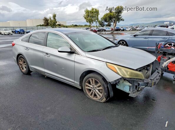 5NPE24AF2HH447499 2017 HYUNDAI SONATA Серебряный Передняя правая четверть