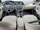 2017 Hyundai Sonata Base Серебряный vin: 5NPE24AF2HH447499