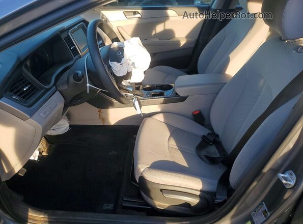 5NPE24AF2KH757188 2019 HYUNDAI SONATA Серый Вид салона спереди