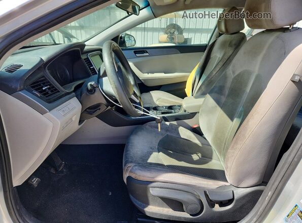 5NPE24AF3JH718480 2018 HYUNDAI SONATA Silver წინა სალონის ხედი