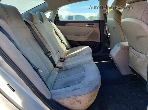 5NPE24AF3JH718480 2018 HYUNDAI SONATA Silver უკანა სავარძლების ხედი