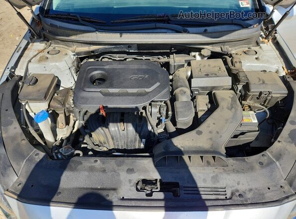5NPE24AF3JH718480 2018 HYUNDAI SONATA Silver უკანა სალონის ხედი
