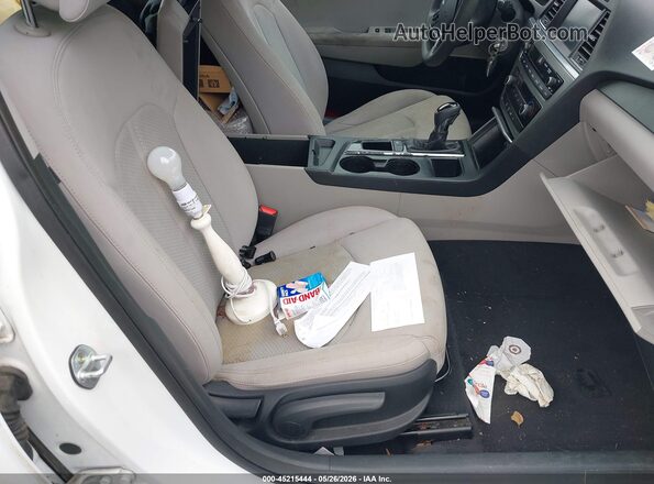 5NPE24AF4GH289164 2016 HYUNDAI SONATA Белый Вид салона спереди
