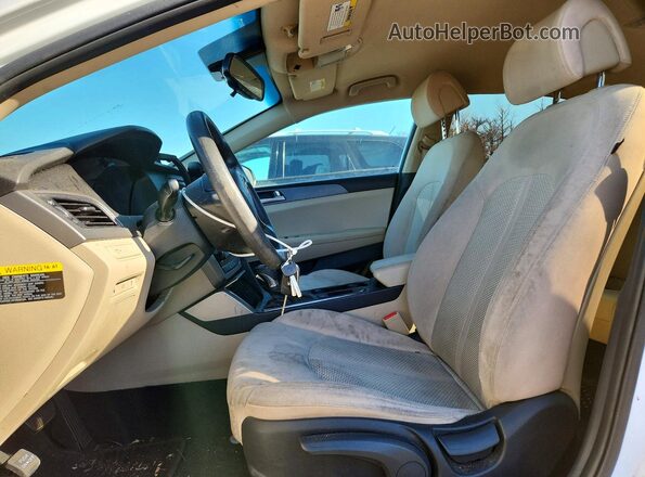 5NPE24AF4HH496543 2017 HYUNDAI SONATA White წინა სალონის ხედი