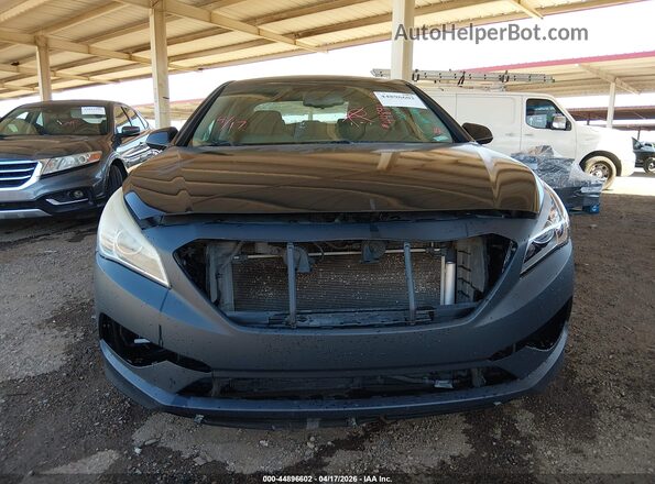 5NPE24AF6HH469103 2017 HYUNDAI SONATA Черный Вид спереди