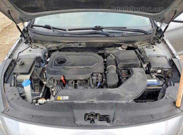 5NPE24AF6HH529591 2017 HYUNDAI SONATA Серебряный Вид задней части салона