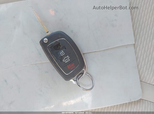 5NPE24AF6HH557519 2017 HYUNDAI SONATA White Widok deski rozdzielczej