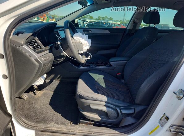 5NPE24AF7KH745084 2019 HYUNDAI SONATA White Вид салону спереду