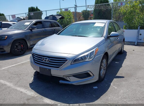 5NPE24AF9HH579031 2017 HYUNDAI SONATA Silver Передня ліва чверть