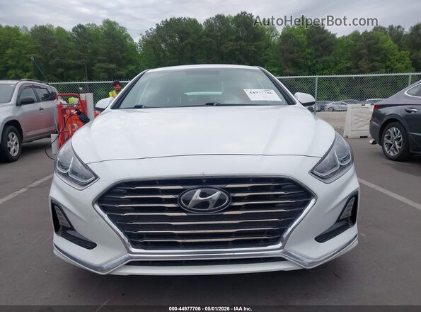 5NPE24AF9KH745331 2019 HYUNDAI SONATA White Widok wnętrza z tyłu