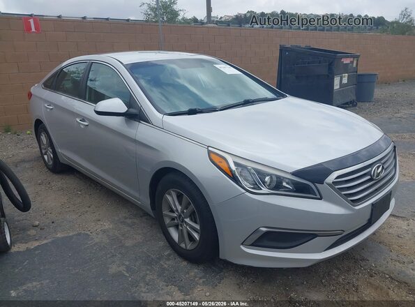 5NPE24AFXHH467760 2017 HYUNDAI SONATA Серебряный Передняя правая четверть