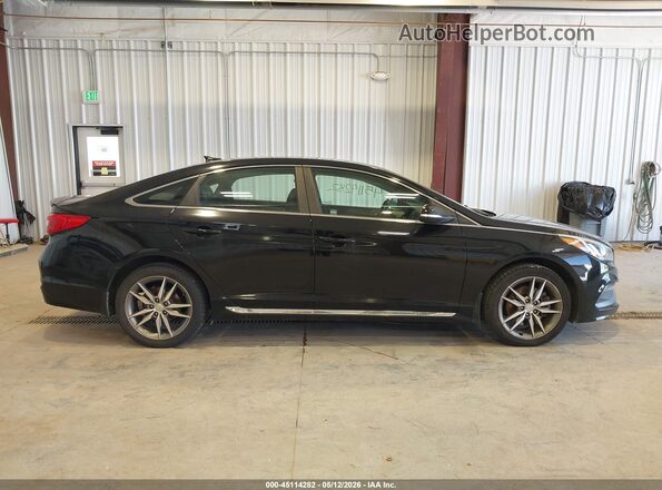 5NPE34AB6HH544909 2017 HYUNDAI SONATA Черный Вид задней части салона