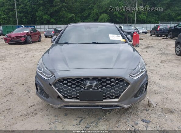 5NPE34AF1JH706843 2018 HYUNDAI SONATA Серый Вид задней части салона