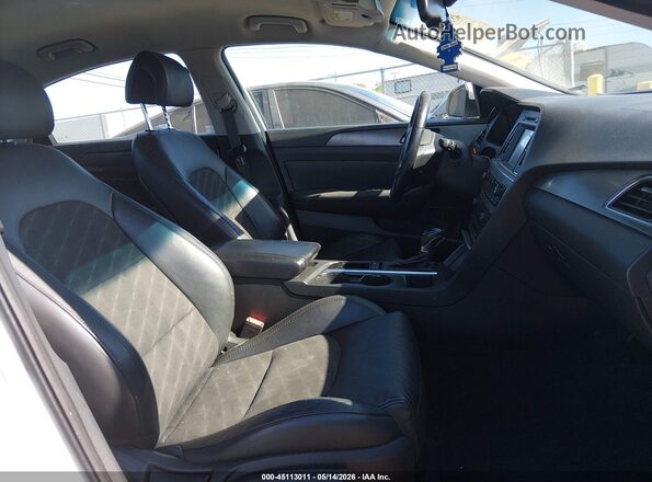 5NPE34AF2GH266026 2016 HYUNDAI SONOTA White Vista interior delantera