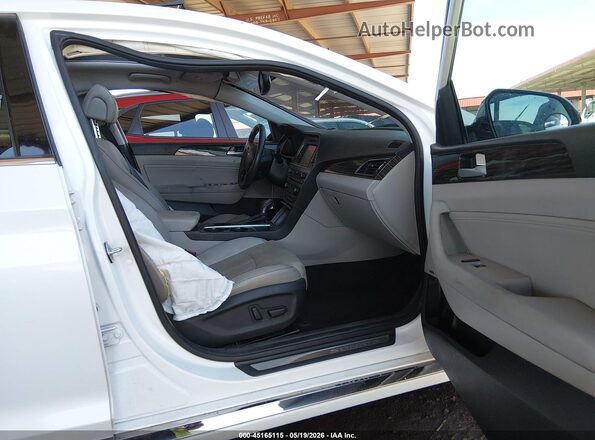 5NPE34AF5GH424875 2016 HYUNDAI SONATA White Widok wnętrza z przodu