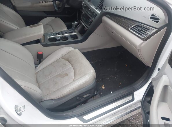 5NPE34AF5HH575524 2017 HYUNDAI SONATA White Front interior view