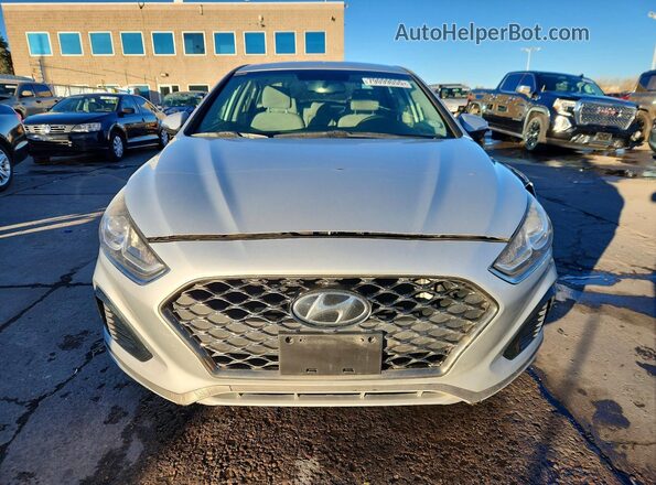 5NPE34AF6KH757031 2019 HYUNDAI SONATA Silver Widok z przodu